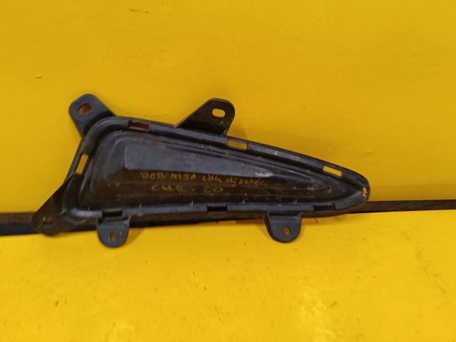 bontott TOYOTA C-HR Jobb első Lökhárító Díszléc