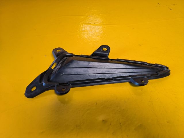 bontott TOYOTA C-HR Jobb első Lökhárító Díszléc