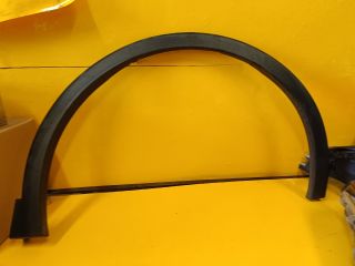 bontott TOYOTA C-HR Jobb első Sárvédő Díszléc