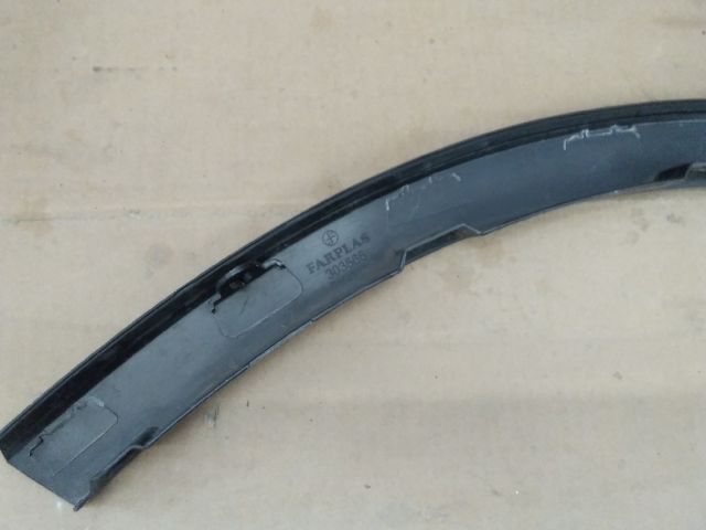 bontott TOYOTA C-HR Jobb első Sárvédő Díszléc