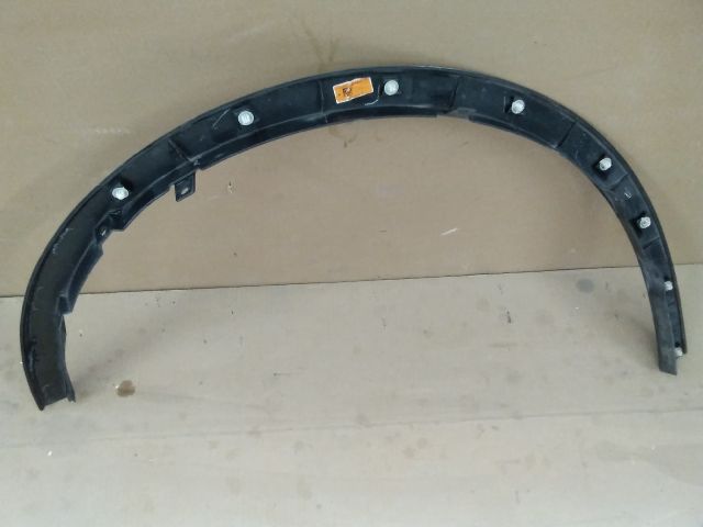 bontott TOYOTA C-HR Jobb első Sárvédő Díszléc