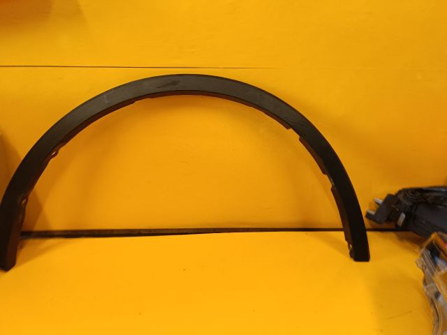 bontott TOYOTA C-HR Jobb első Sárvédő Díszléc