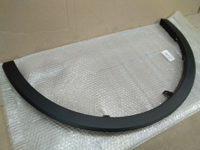 bontott TOYOTA C-HR Jobb első Sárvédő Díszléc