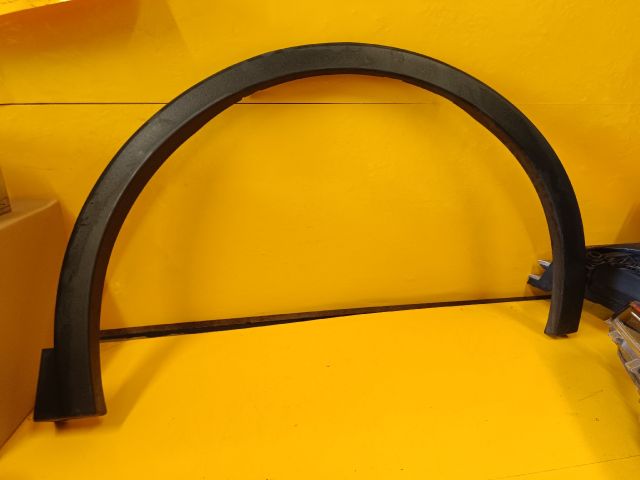 bontott TOYOTA C-HR Jobb első Sárvédő Díszléc