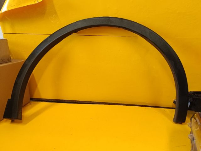 bontott TOYOTA C-HR Jobb első Sárvédő Díszléc