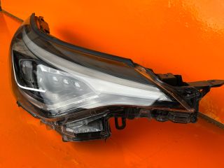 bontott TOYOTA C-HR Jobb Fényszóró