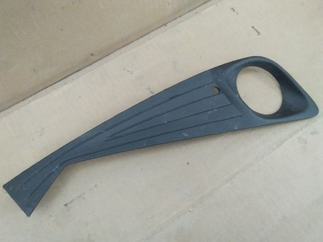 bontott TOYOTA C-HR Jobb Ködlámpa Rács