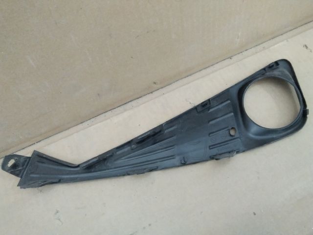 bontott TOYOTA C-HR Jobb Ködlámpa Rács