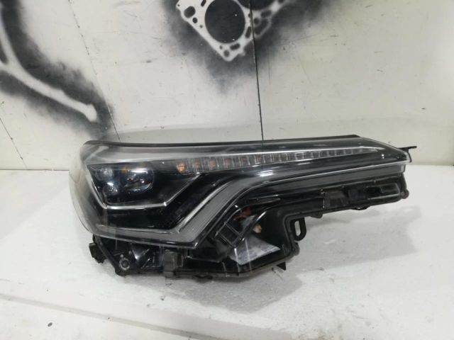 bontott TOYOTA C-HR Jobb Ledes Fényszóró