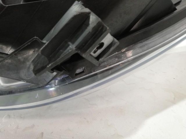 bontott TOYOTA C-HR Jobb Ledes Fényszóró