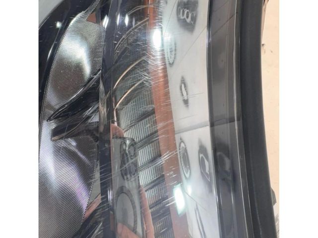 bontott TOYOTA C-HR Jobb Ledes Fényszóró