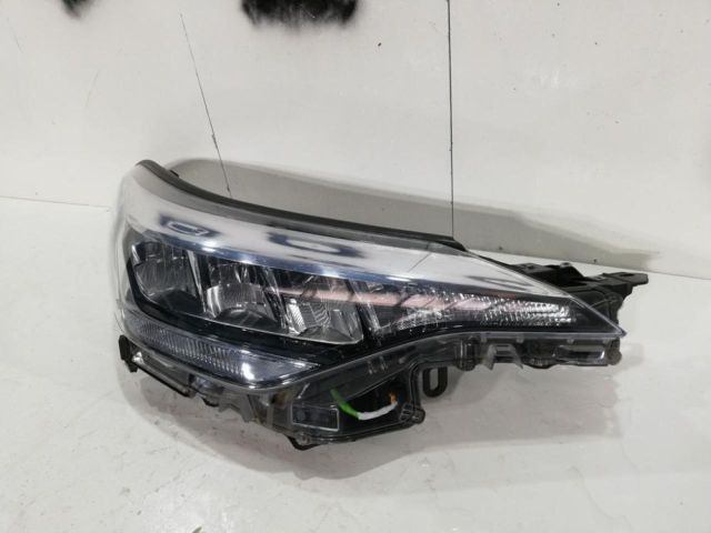 bontott TOYOTA C-HR Jobb Ledes Fényszóró