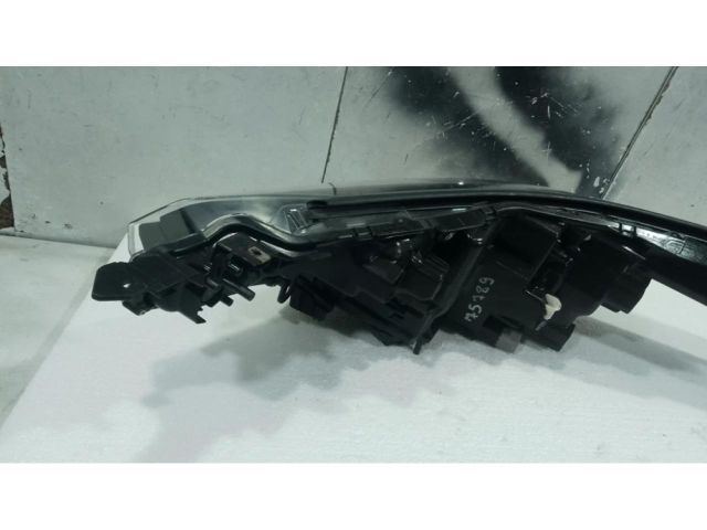 bontott TOYOTA C-HR Jobb Ledes Fényszóró