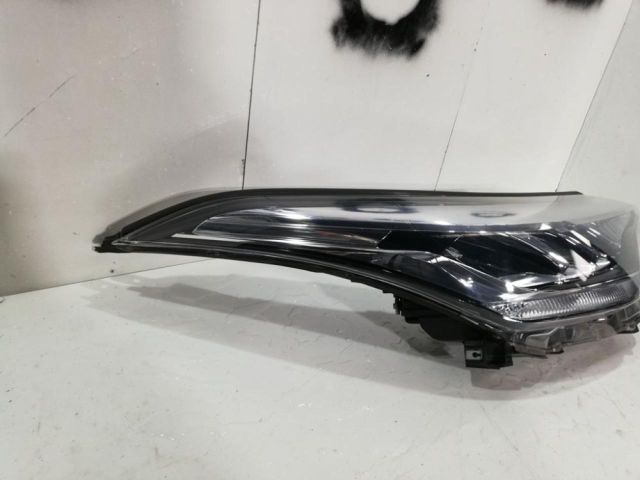 bontott TOYOTA C-HR Jobb Ledes Fényszóró