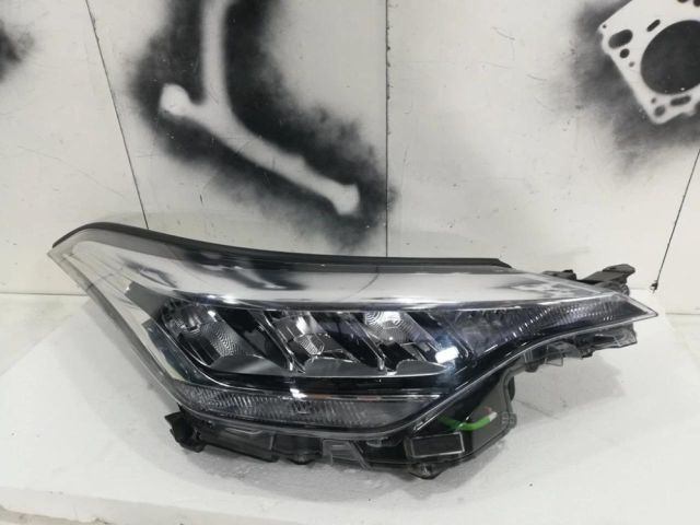 bontott TOYOTA C-HR Jobb Ledes Fényszóró