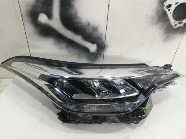 bontott TOYOTA C-HR Jobb Ledes Fényszóró