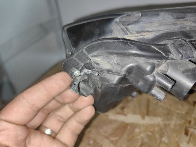 bontott TOYOTA C-HR Jobb Ledes Fényszóró