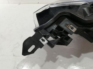 bontott TOYOTA C-HR Jobb Ledes Fényszóró