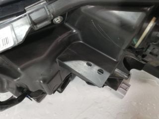 bontott TOYOTA C-HR Jobb Ledes Fényszóró