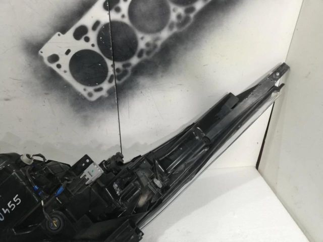 bontott TOYOTA C-HR Jobb Ledes Fényszóró