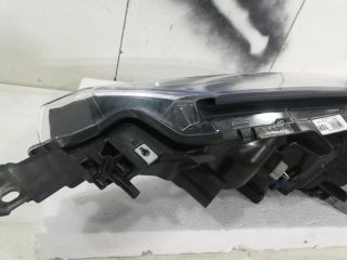 bontott TOYOTA C-HR Jobb Ledes Fényszóró