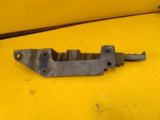 bontott TOYOTA C-HR Jobb Sárvédő Csavar Burkolat