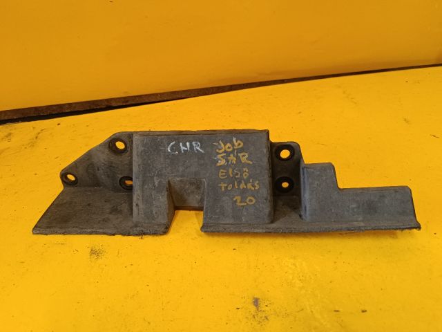 bontott TOYOTA C-HR Jobb Sárvédő Csavar Burkolat