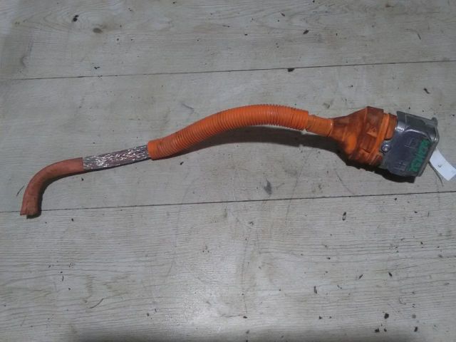 bontott TOYOTA C-HR Pozitív Kábel