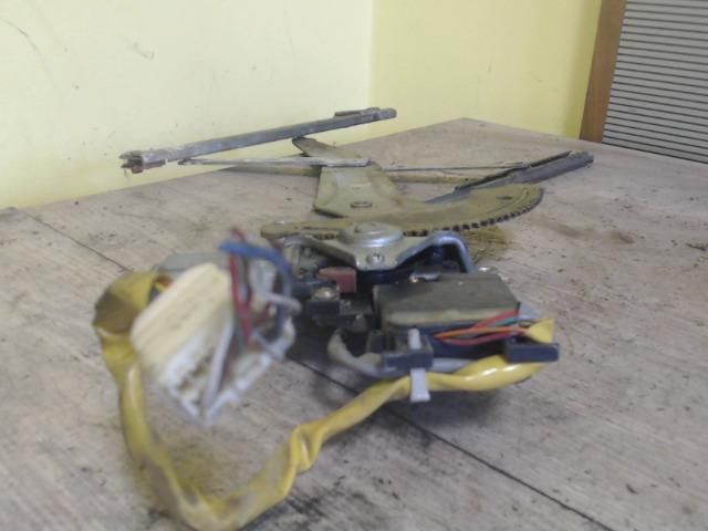 bontott TOYOTA CAMRY Bal első Ablakemelő Szerkezet (Elektromos)