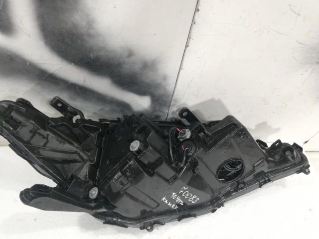 bontott TOYOTA CAMRY Bal Ledes Fényszóró