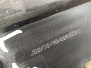 bontott TOYOTA CAMRY Első Lökhárító Alsó Középső Díszrács