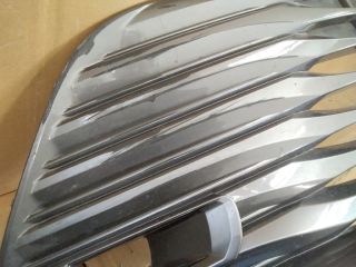 bontott TOYOTA CAMRY Első Lökhárító Alsó Középső Díszrács