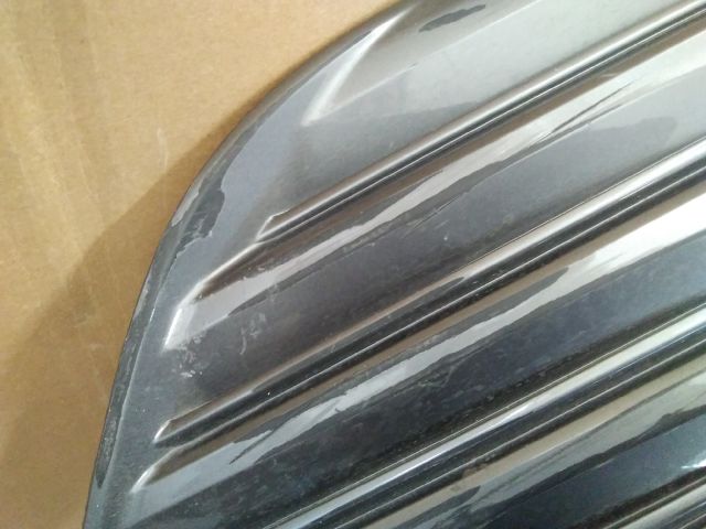 bontott TOYOTA CAMRY Első Lökhárító Alsó Középső Díszrács