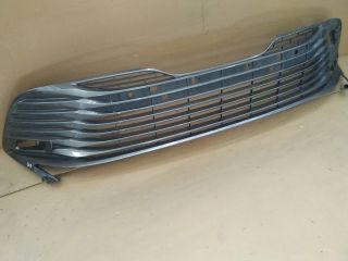 bontott TOYOTA CAMRY Első Lökhárító Alsó Középső Díszrács