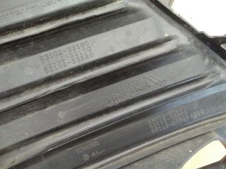 bontott TOYOTA CAMRY Első Lökhárító Alsó Középső Díszrács