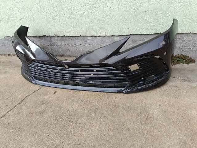 bontott TOYOTA CAMRY Első Lökhárító (Részeivel)
