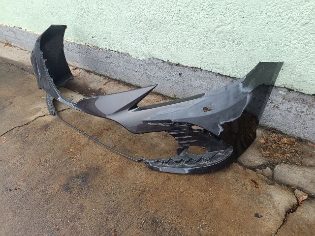 bontott TOYOTA CAMRY Első Lökhárító (Részeivel)