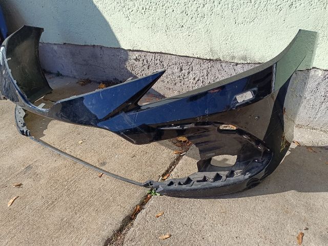 bontott TOYOTA CAMRY Első Lökhárító (Részeivel)