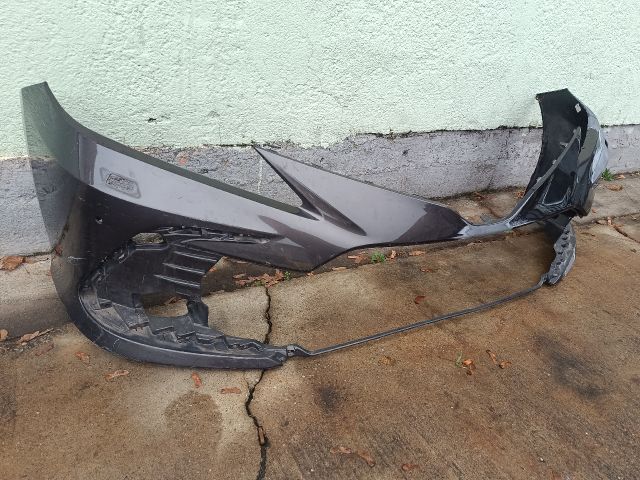 bontott TOYOTA CAMRY Első Lökhárító (Részeivel)