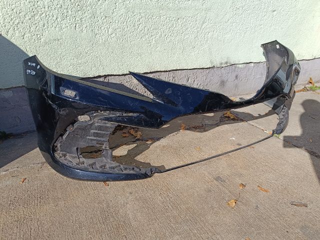 bontott TOYOTA CAMRY Első Lökhárító (Részeivel)