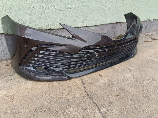 bontott TOYOTA CAMRY Első Lökhárító (Részeivel)