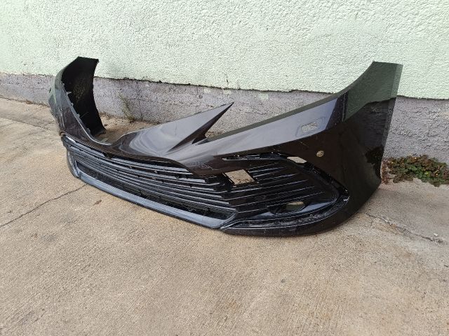 bontott TOYOTA CAMRY Első Lökhárító (Részeivel)