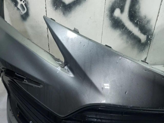 bontott TOYOTA CAMRY Első Lökhárító (Üresen)