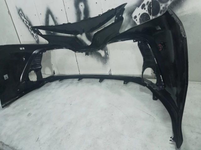 bontott TOYOTA CAMRY Első Lökhárító (Üresen)