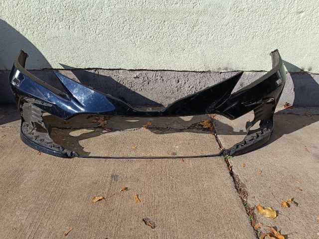 bontott TOYOTA CAMRY Első Lökhárító (Üresen)