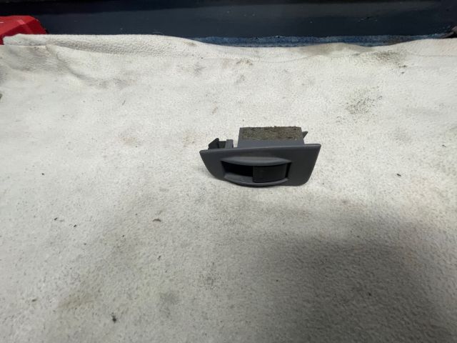 bontott TOYOTA CAMRY Jobb hátsó Ablakemelő Kapcsoló