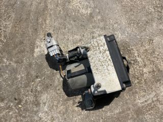 bontott TOYOTA CARINA ABS Kocka