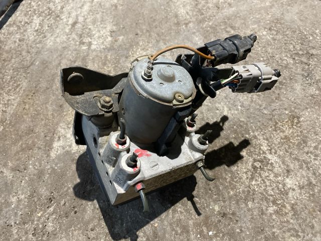 bontott TOYOTA CARINA ABS Kocka