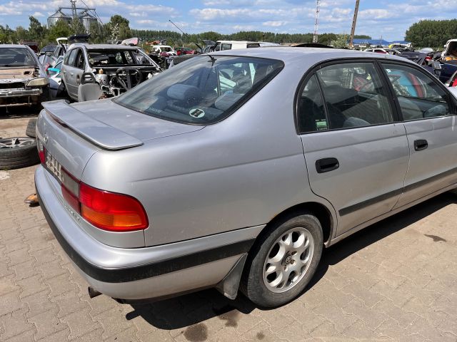 bontott TOYOTA CARINA Jobb első Csonkállvány Kerékaggyal