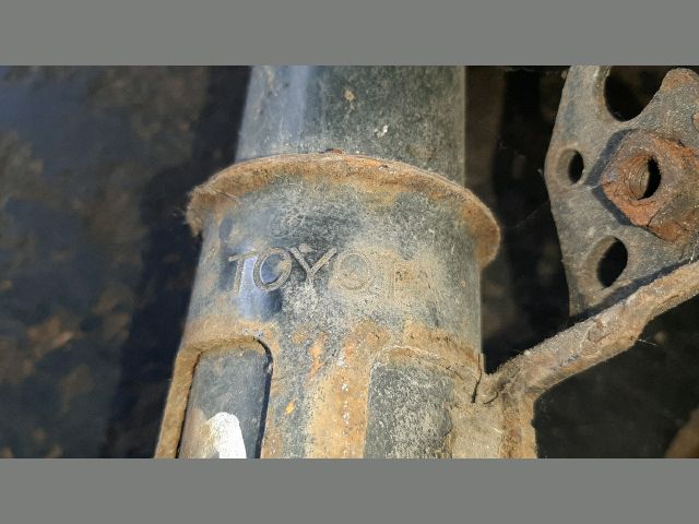 bontott TOYOTA CARINA Bal első Gólyaláb (Lengécsillapító, Rugó)